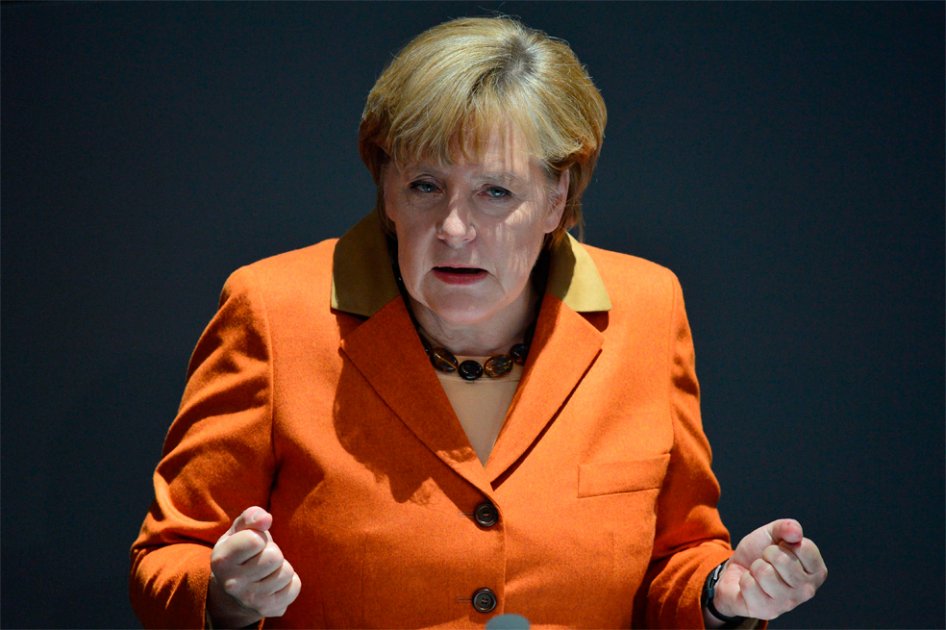 Unión Europea debería poder vetar presupuestos: Merkel
