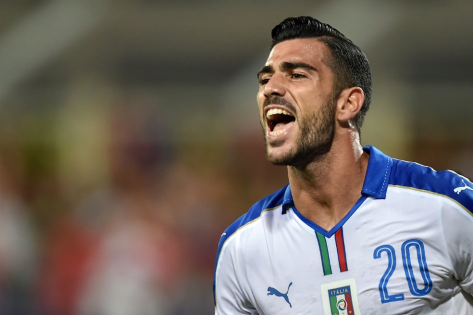 Pellè echa una mano a Italia para ganar a Malta