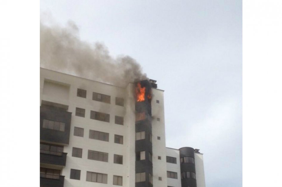 Incendio afectó dos viviendas en El Poblado de Medellín