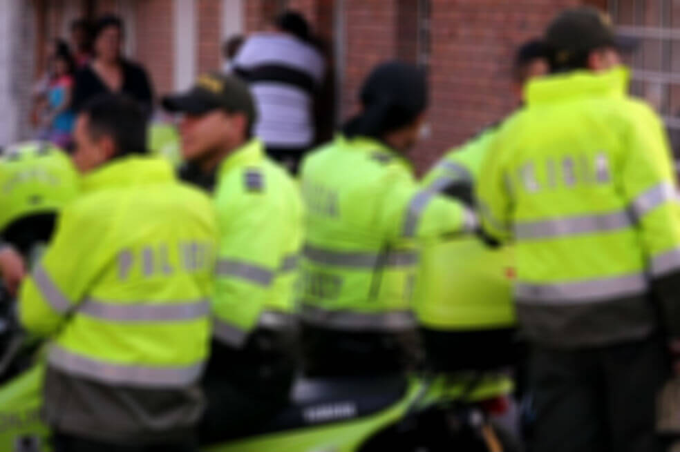 Un menor de edad murió y un policía resultó herido tras asonada en Usme, sur de Bogotá