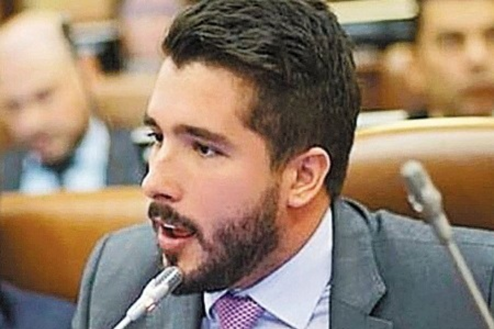 El representante José Luis Correa es el primer congresista positivo con coronavirus. 