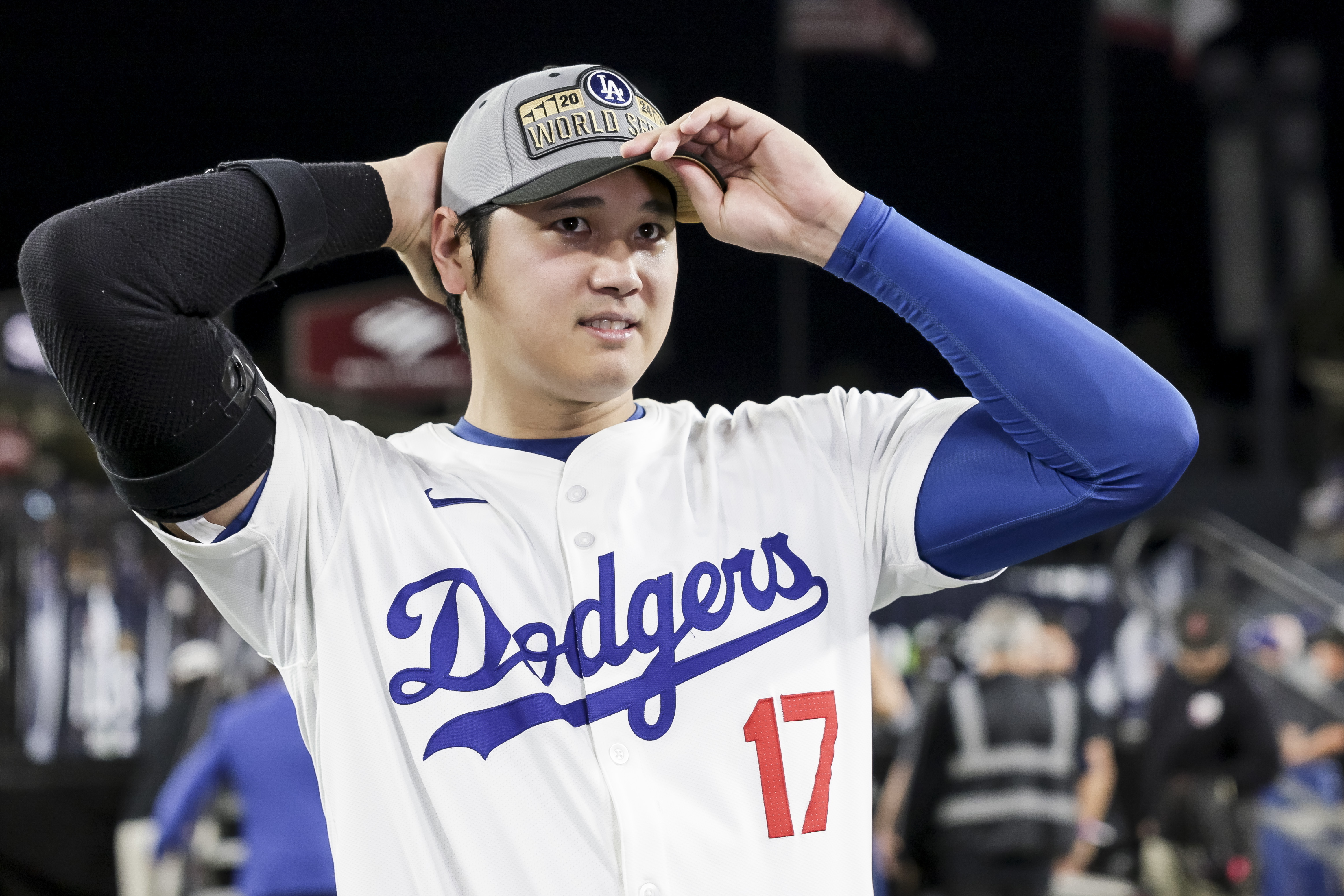 Los Angeles (United States), 21/10/2024.- The Dodgers' Shohei Ohtani after winning game six of the Major League Baseball (MLB) National League Championship Series between the New York Mets and the Los Angeles Dodgers in Los Angeles, California, USA, 20 October 2024. After winning the National League Championship Series, the Los Angeles Dodgers will face the New York Yankees in the upcoming World Series. (Liga de Campeones, Nueva York) EFE/EPA/ALLISON DINNER
