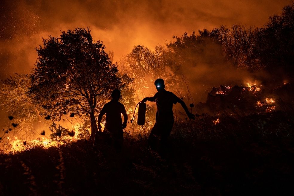 El mundo en llamas: los incendios en EE. UU., Grecia y Rusia desplazan a miles