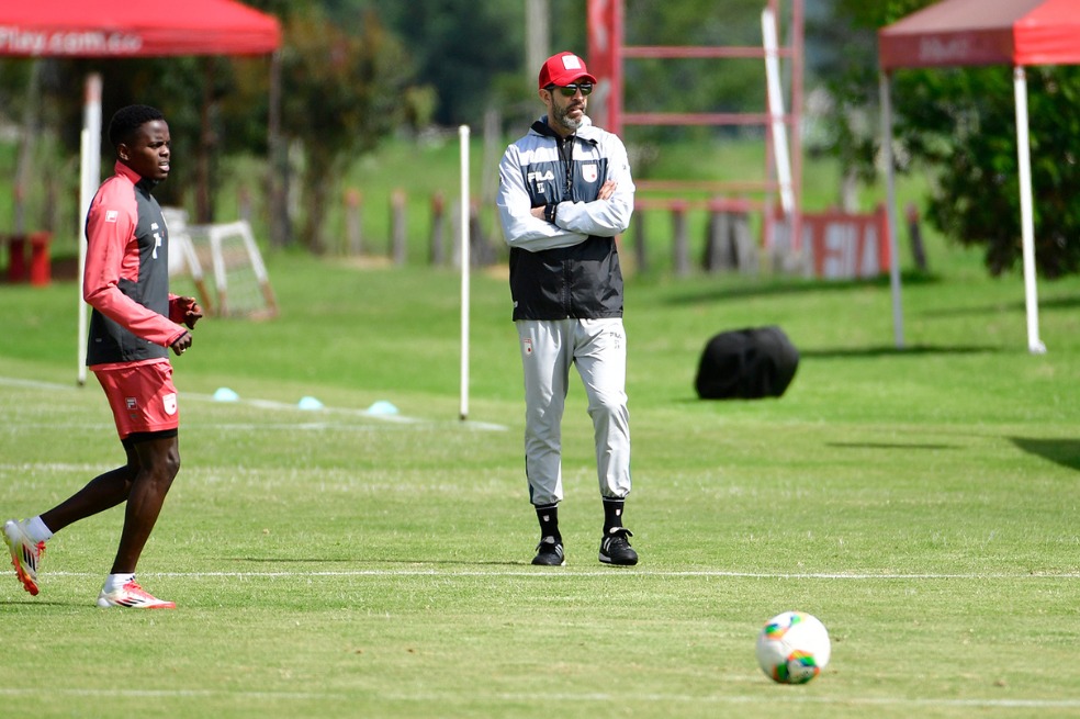 Comienza la era de Jorge Bava en Santa Fe: “Me gusta que es un equipo versátil”