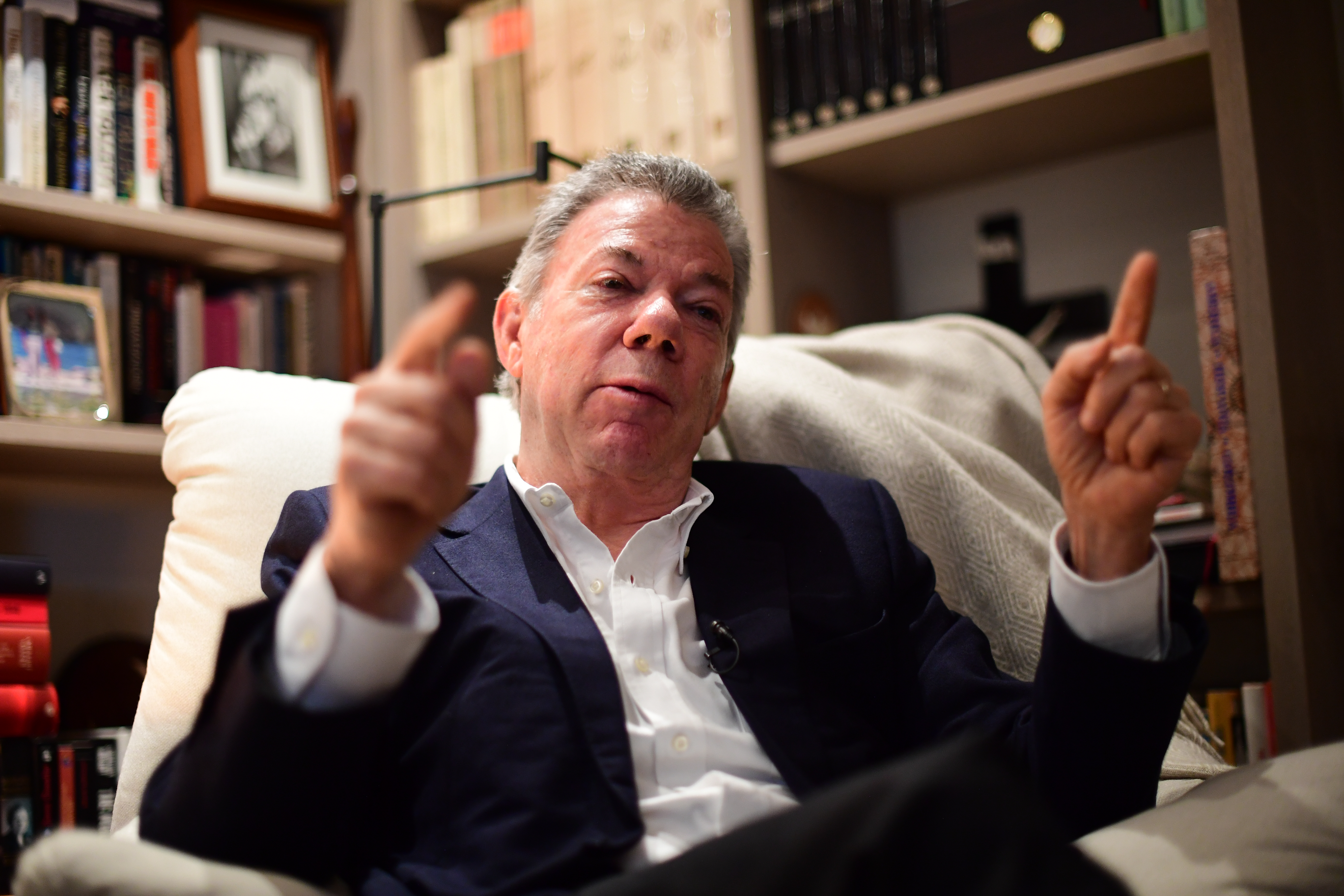 Expresidente de la república durante entrevista