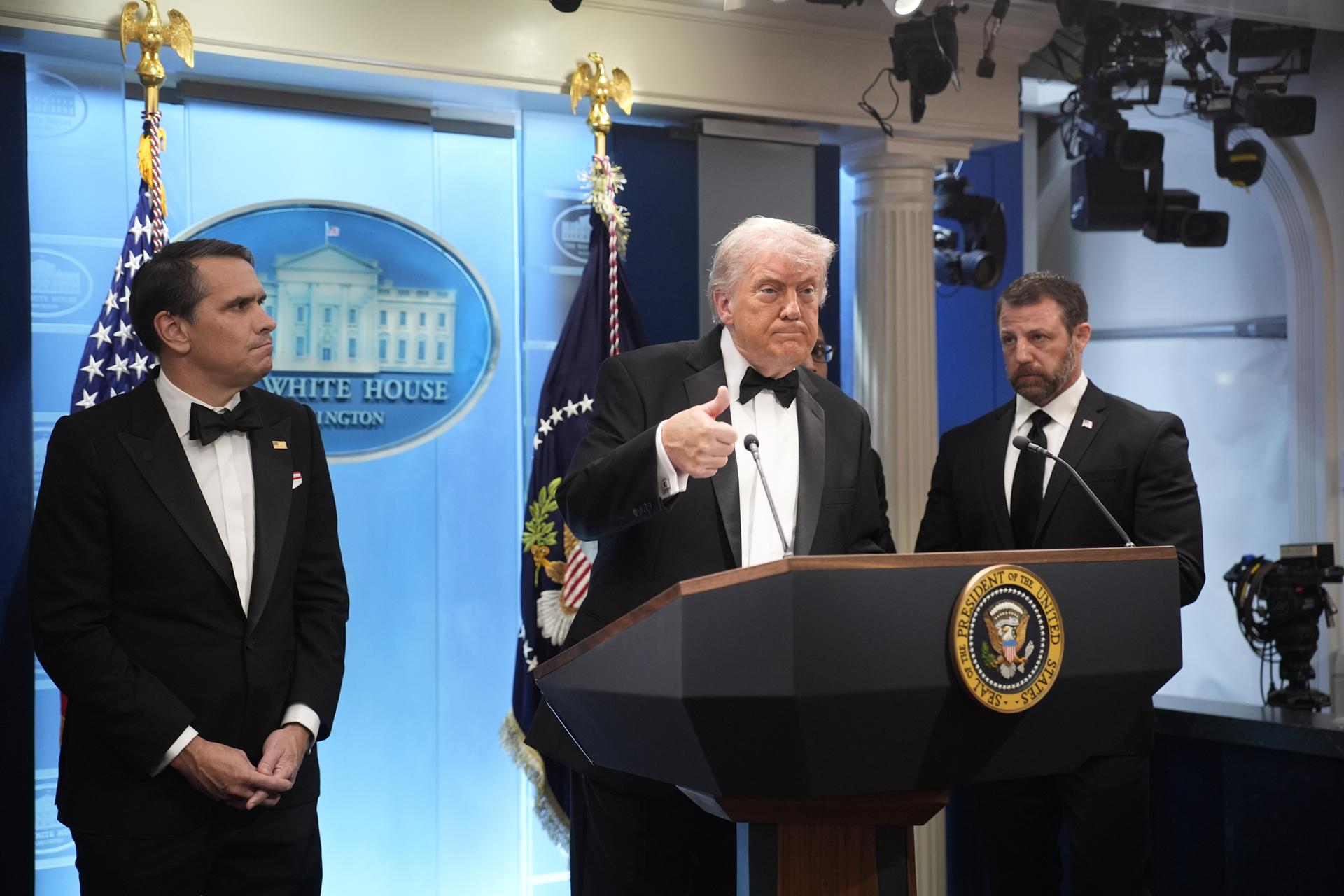 Trump da parte sobre el tiroteo en la cena de periodistas de la que fue evacuado