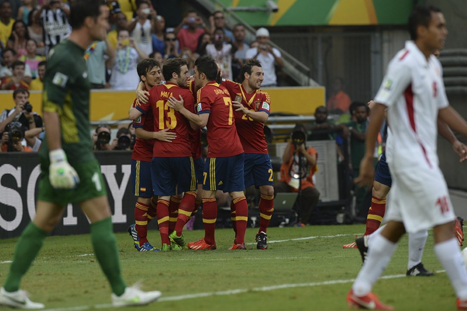 España aplastó 10-0 a Tahití