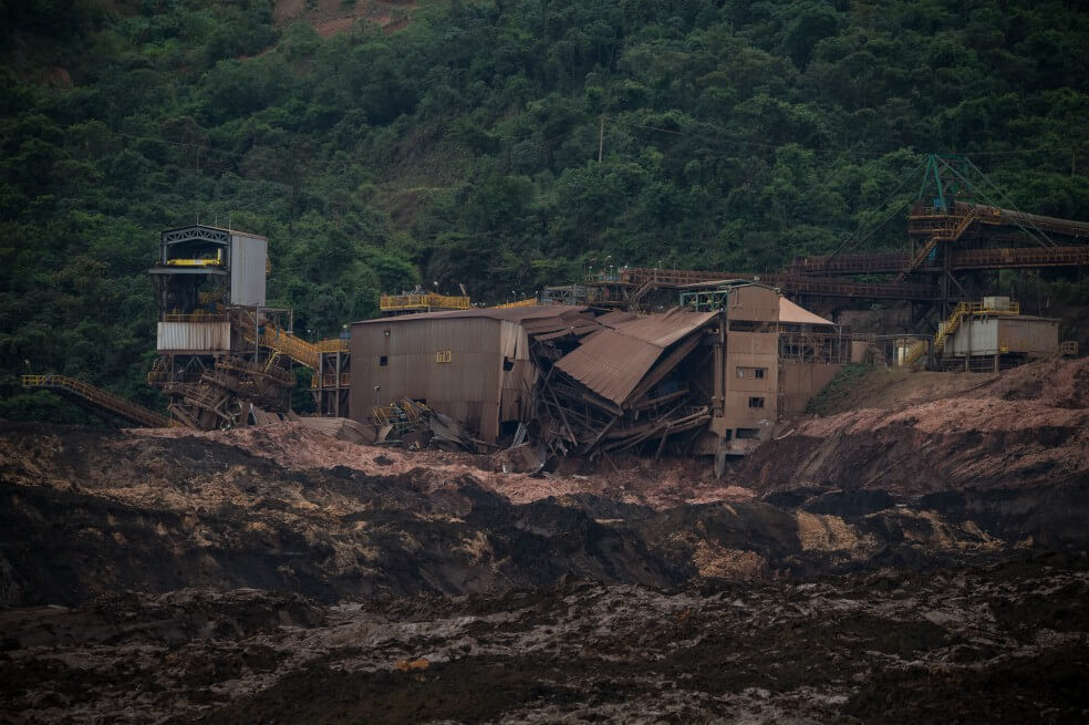 El mineral de hierro es la mayor carga seca a granel por volumen, con flujos anuales que suman alrededor de 1.600 millones de toneladas.  / Bloomberg. 