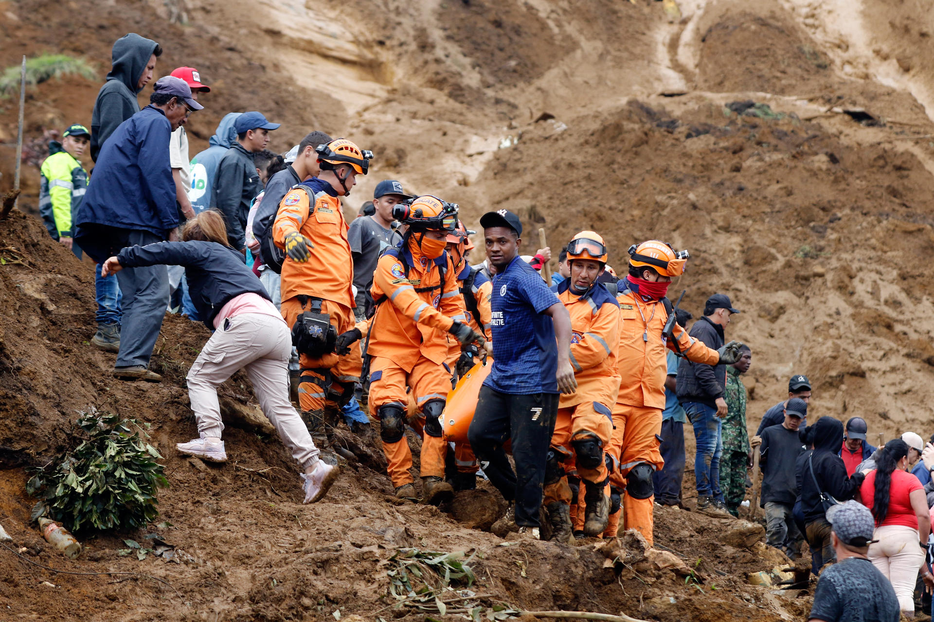 Derrumbe en Bello: habla una de las personas rescatadas tras la avalancha