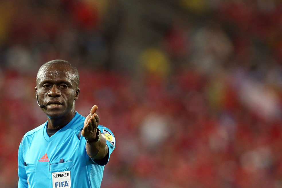 ¿A qué se dedican los árbitros del Mundial?