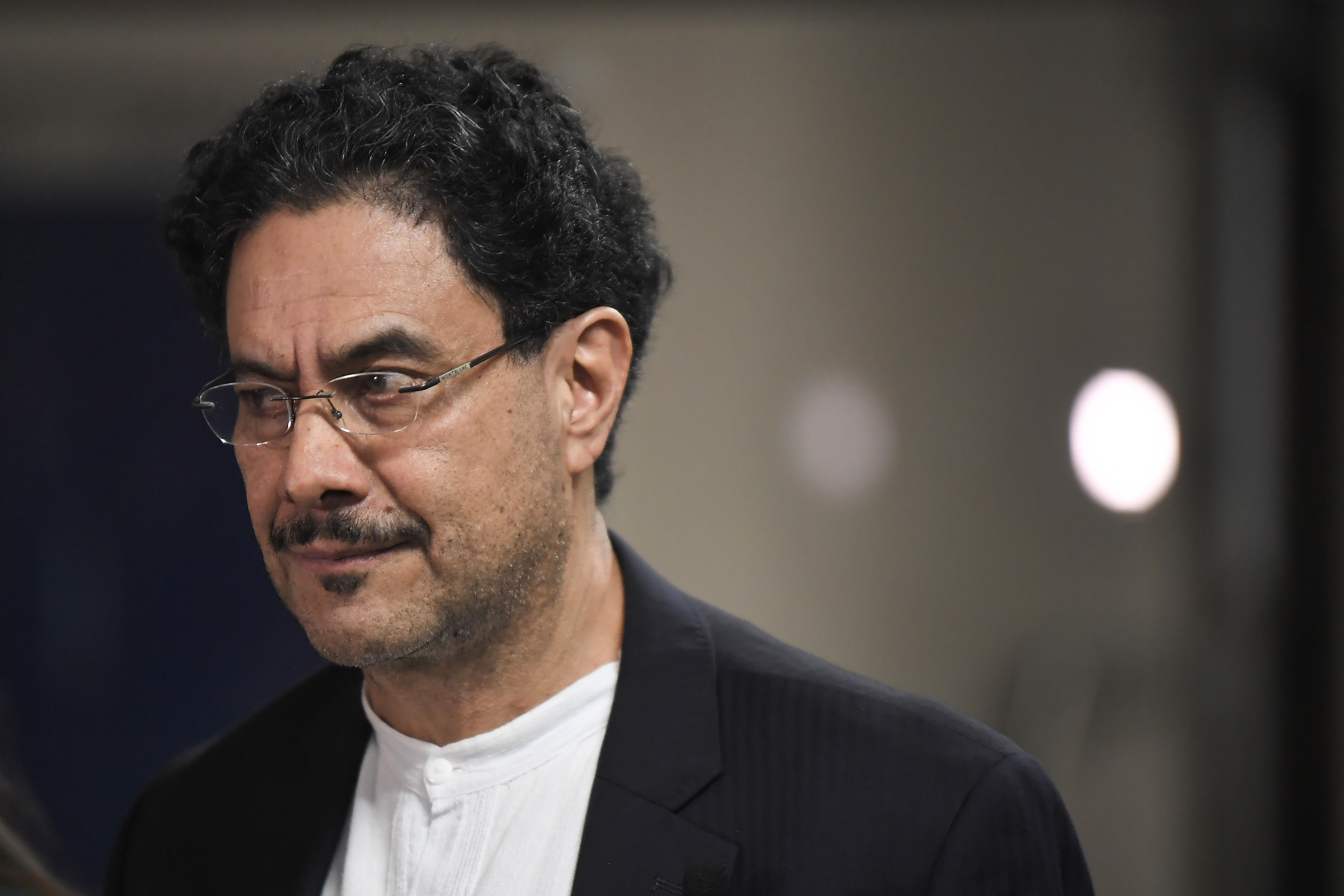 Sectores de la izquierda insisten en que Iván Cepeda se lance a la presidencia