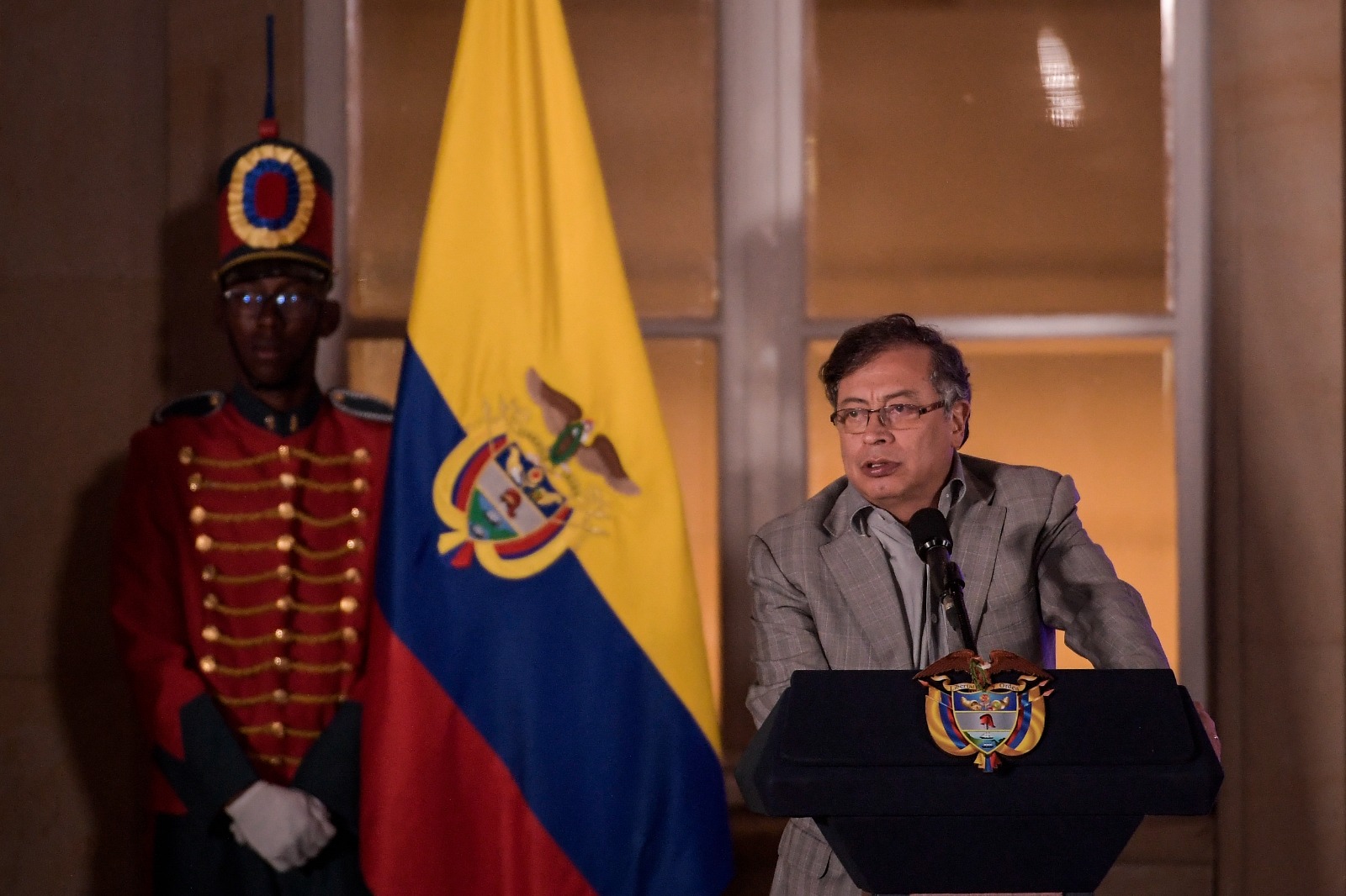 Presidente Petro suspende cese al fuego con el Clan del Golfo
