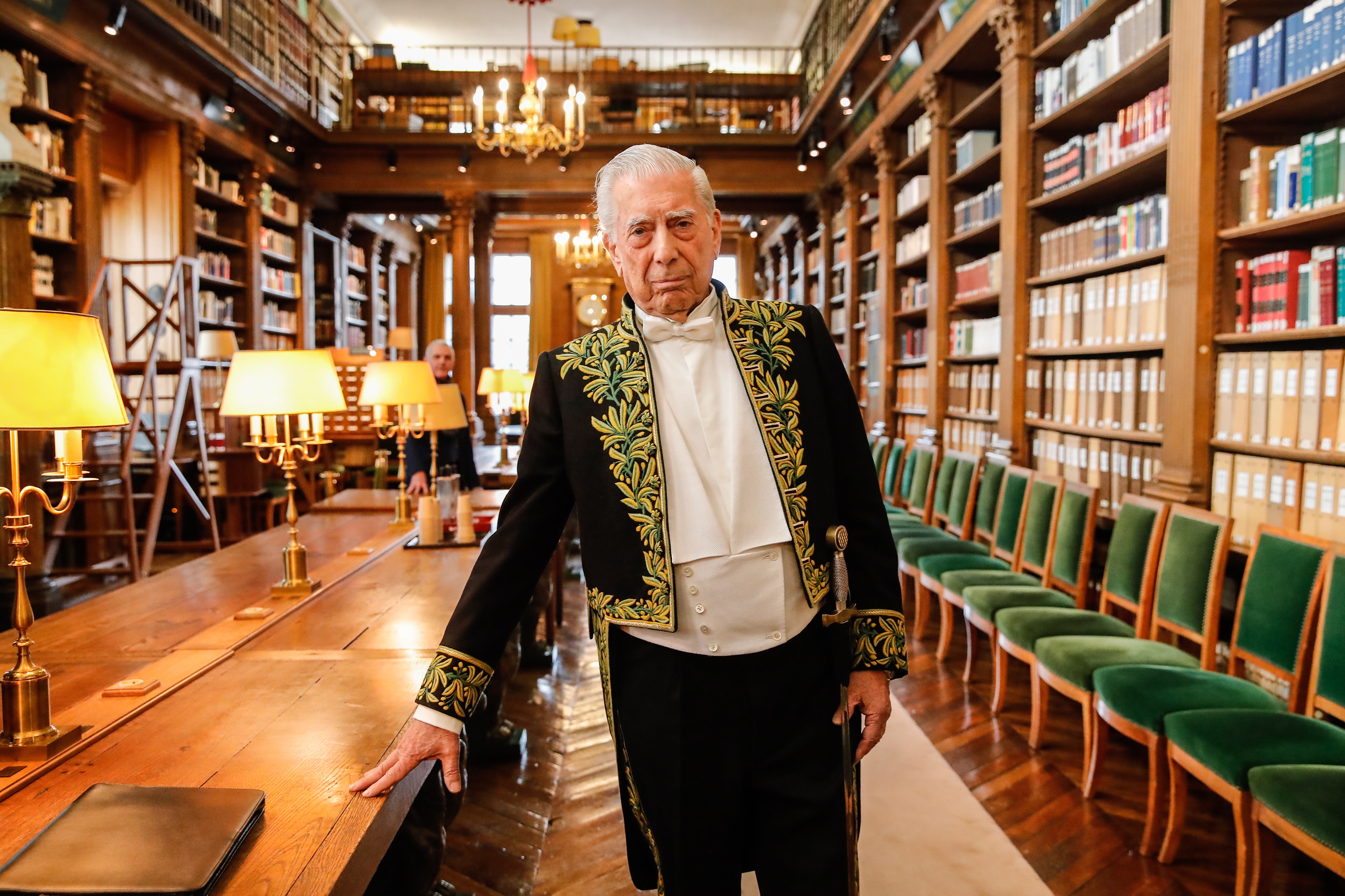 Mario Vargas Llosa en la casa de Molière