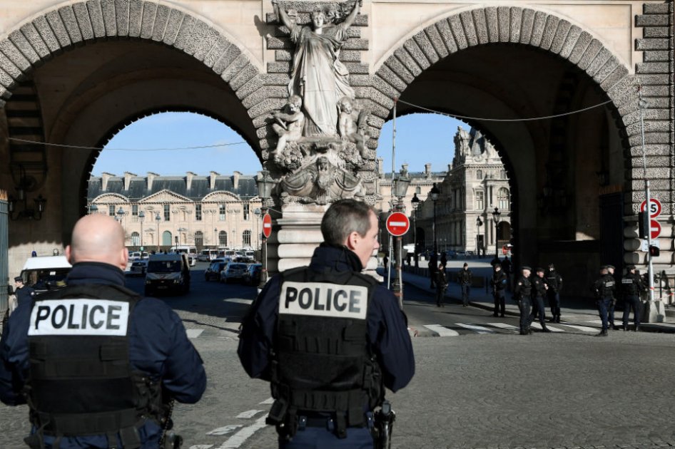 Trump pide a EE.UU. actuar con inteligencia luego de ataque en París