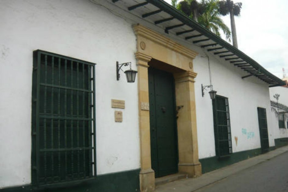 Roban objetos del siglo XV del Museo Casa de Bolívar en Bucaramanga