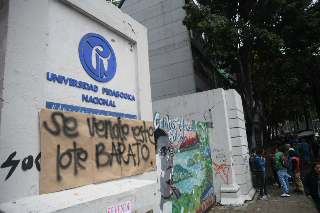 En huelga de hambre, 15 estudiantes de la Universidad Pedagógica
