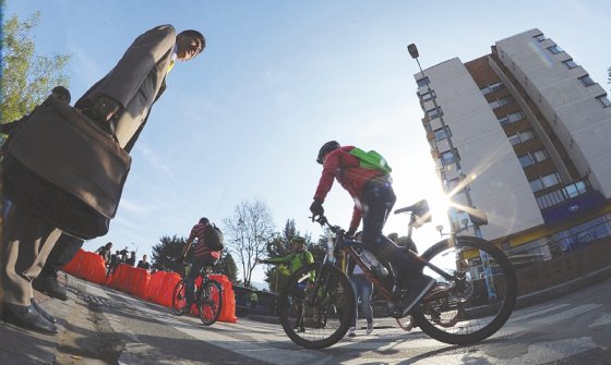 La bicicleta, la solución de los bogotanos a los trancones