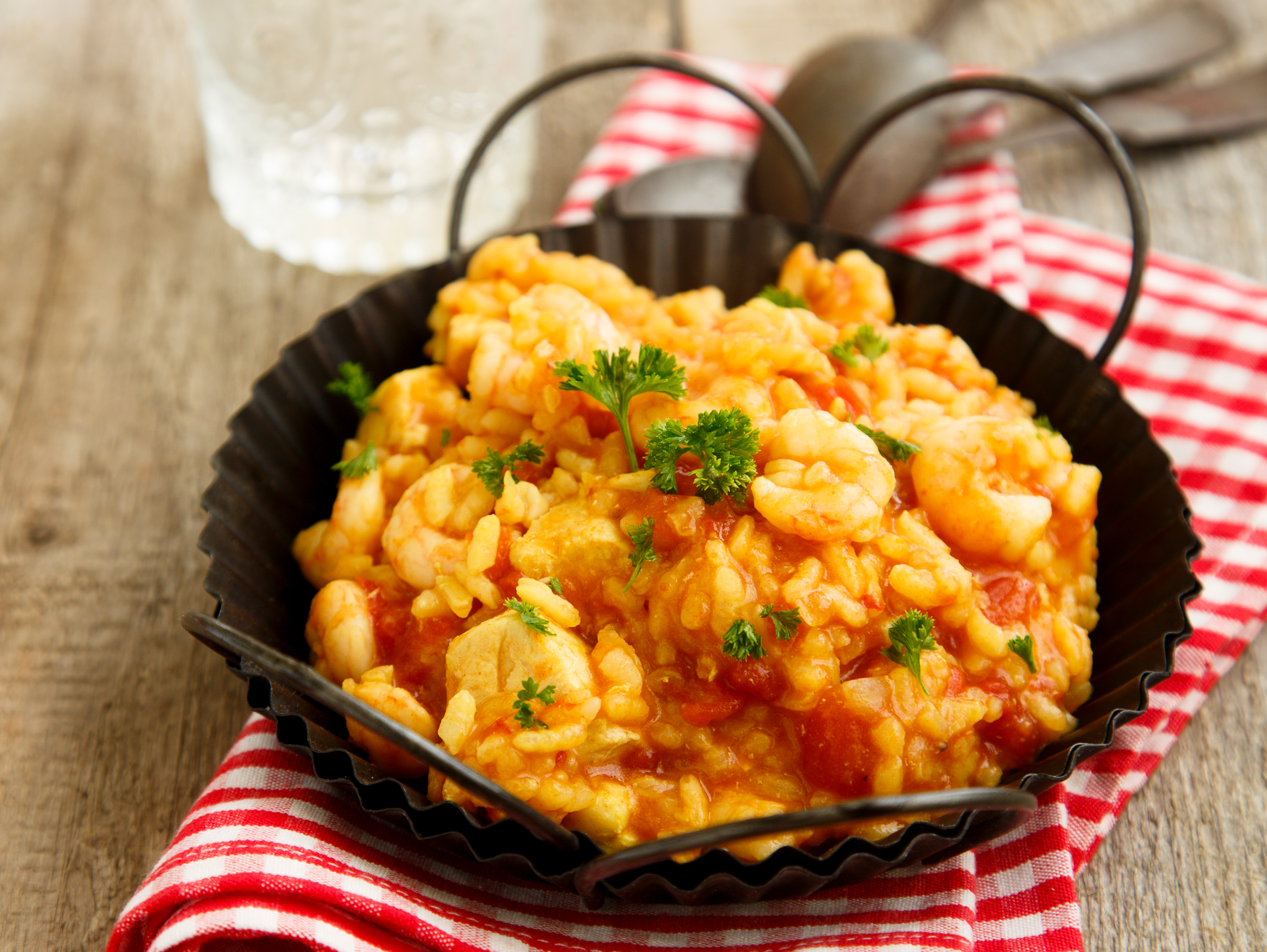 Arroz meloso de coco y camarones