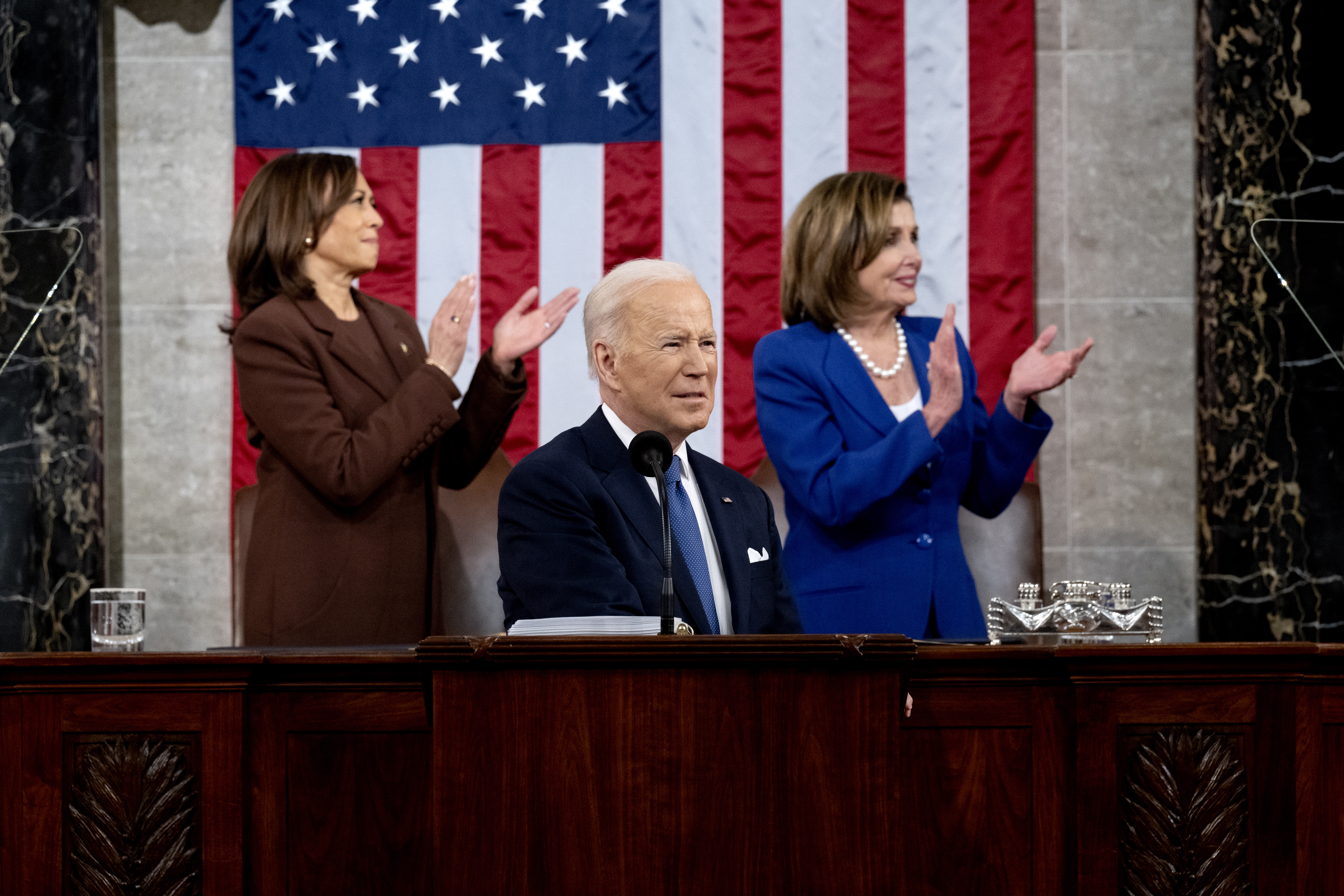 Nancy Pelosi apoya a Kamala Harris para que sea candidata presidencial en EE. UU.