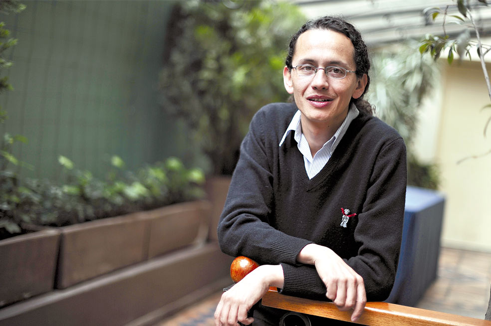 Maestro de pequeños reporteros