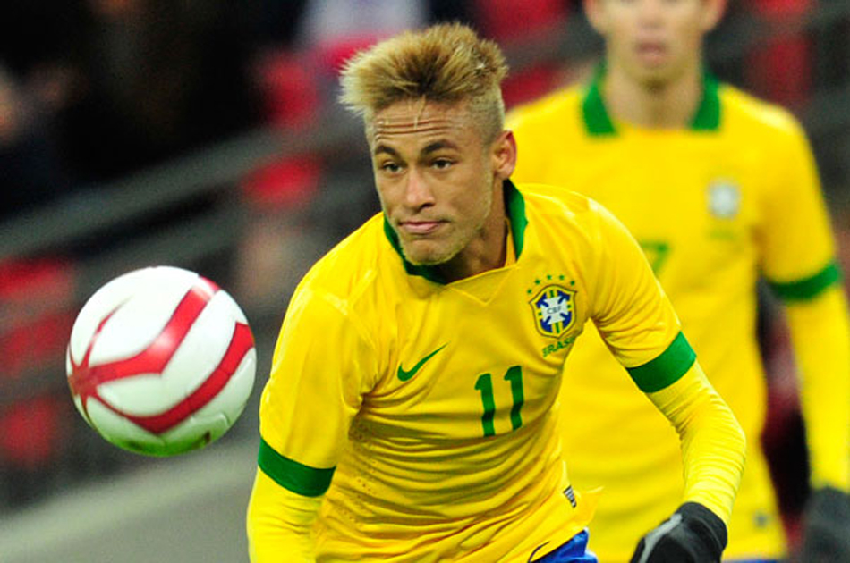 Padre de Neymar confirma contactos con Barcelona y Real Madrid