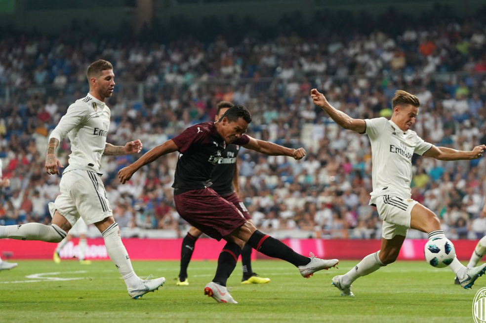 DT del Milan: «Hay que esperar a lo que decida Carlos Bacca»