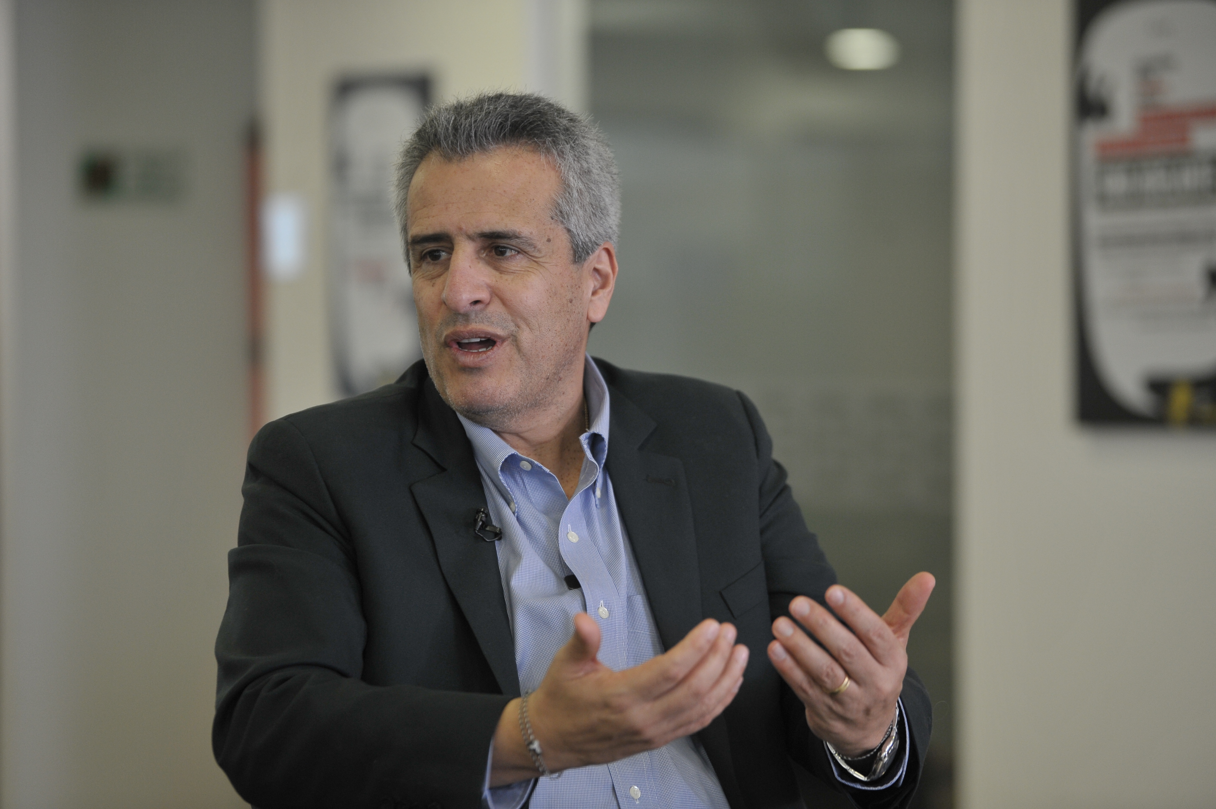 Velasco pidió trasladar proceso en el CNE contra Petro a la Comisión de Acusación