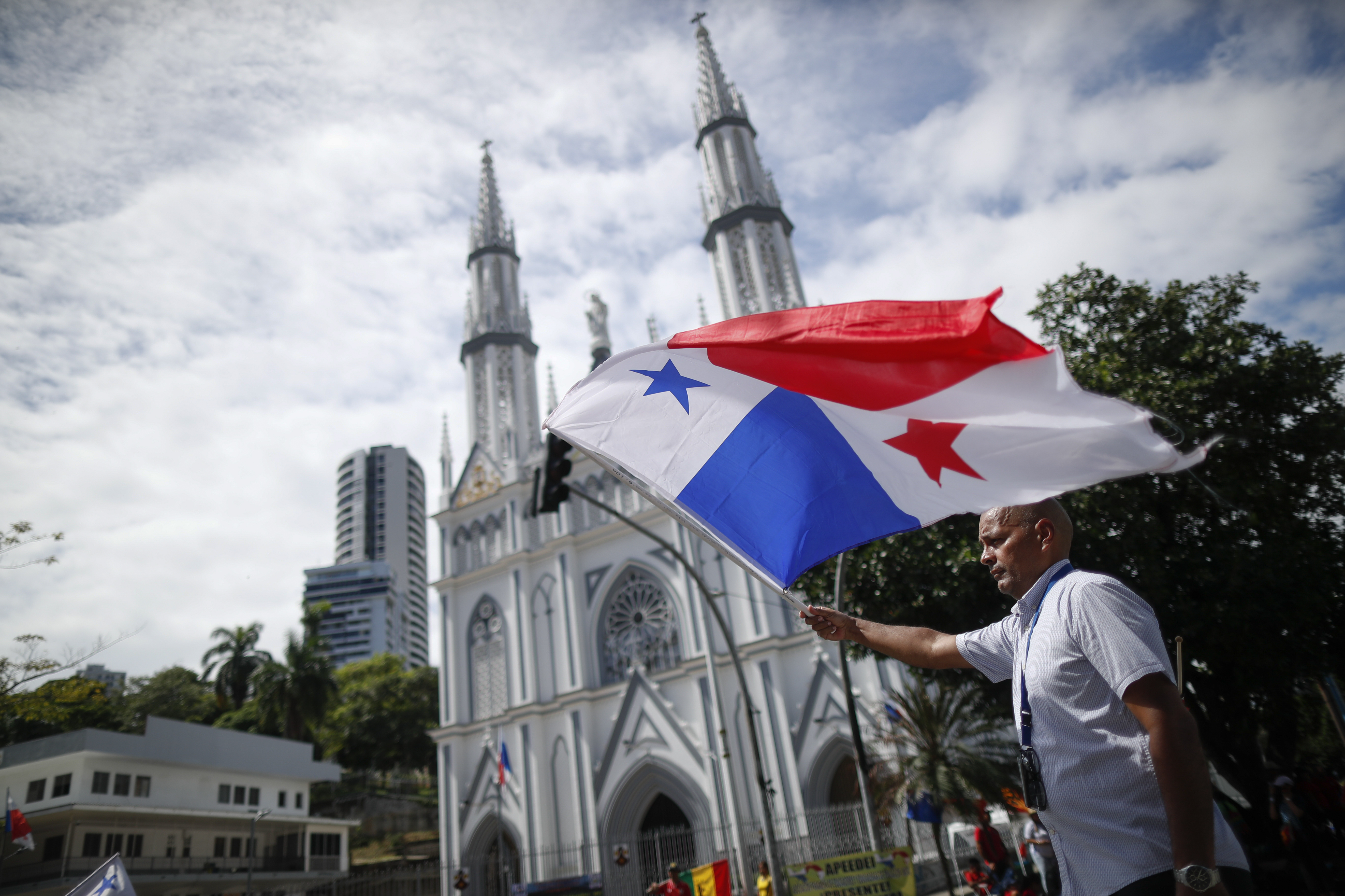 Panamá, en vilo mientras toman la decisión jurídica sobre contrato minero
