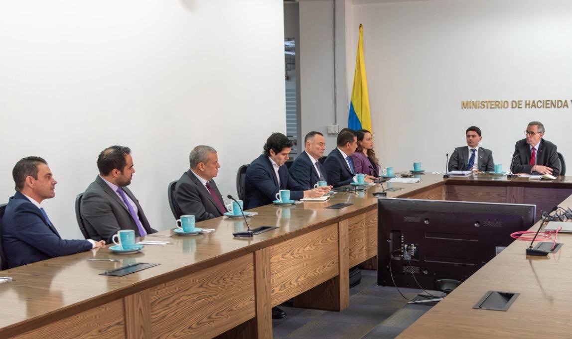 Estos serán los ponentes del presupuesto de De la Espriella en las comisiones del Congreso