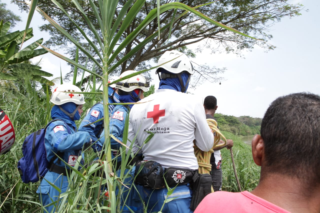 Buscan a niño que desapareció en el río Cauca, en Cali