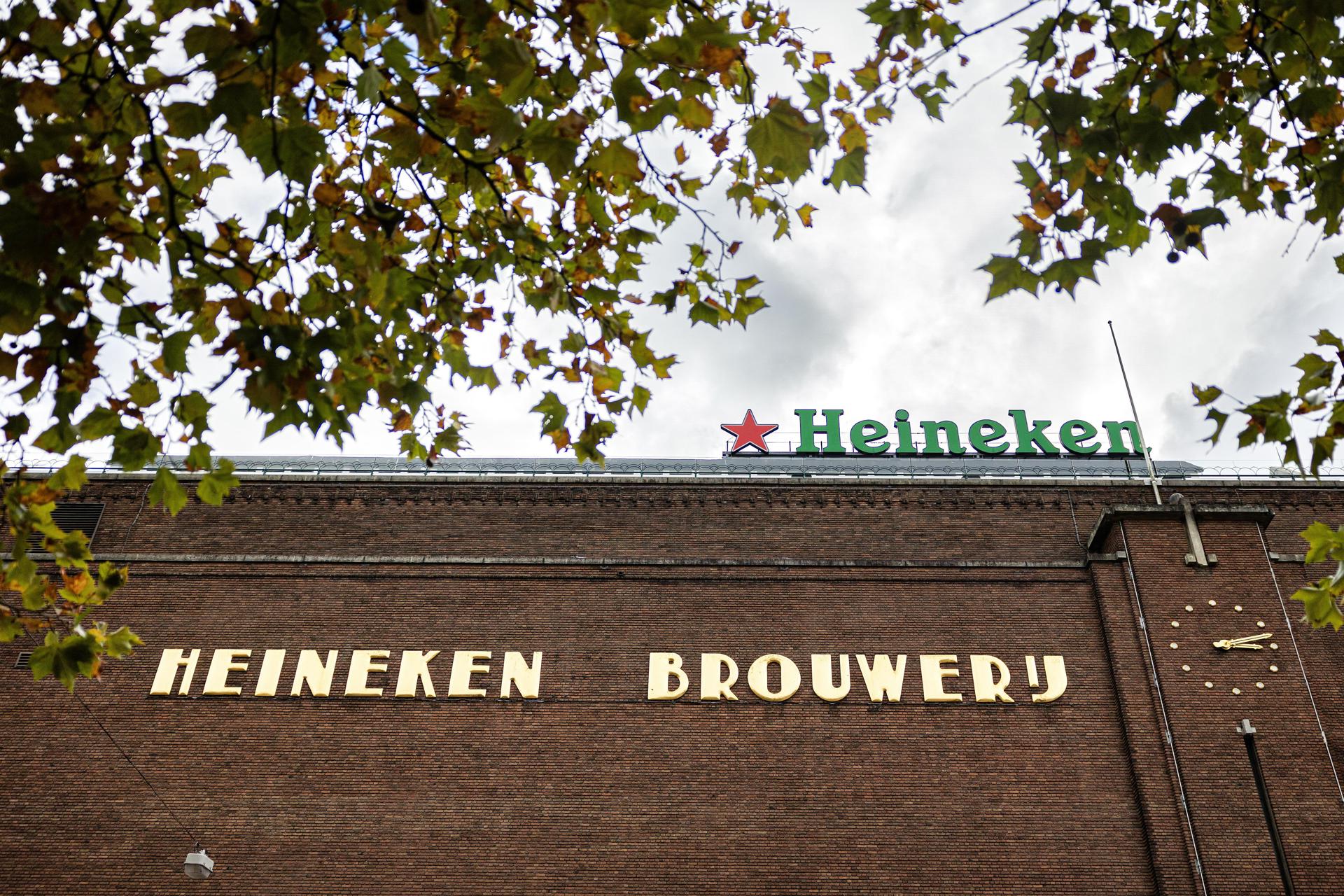 Heineken anuncia recorte de hasta 6.000 empleos: su cerveza ya no se vende como antes