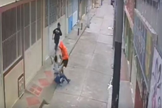 Usme: el indignante atraco en el que un menor fue apuñalado por la espalda