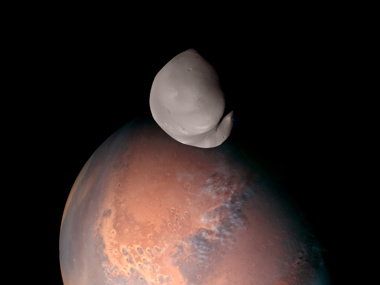La luna pequeña Deimos está hecha del mismo tipo de material que Marte, según sugieren las últimas observaciones Crédito: Emirates Mars Mission