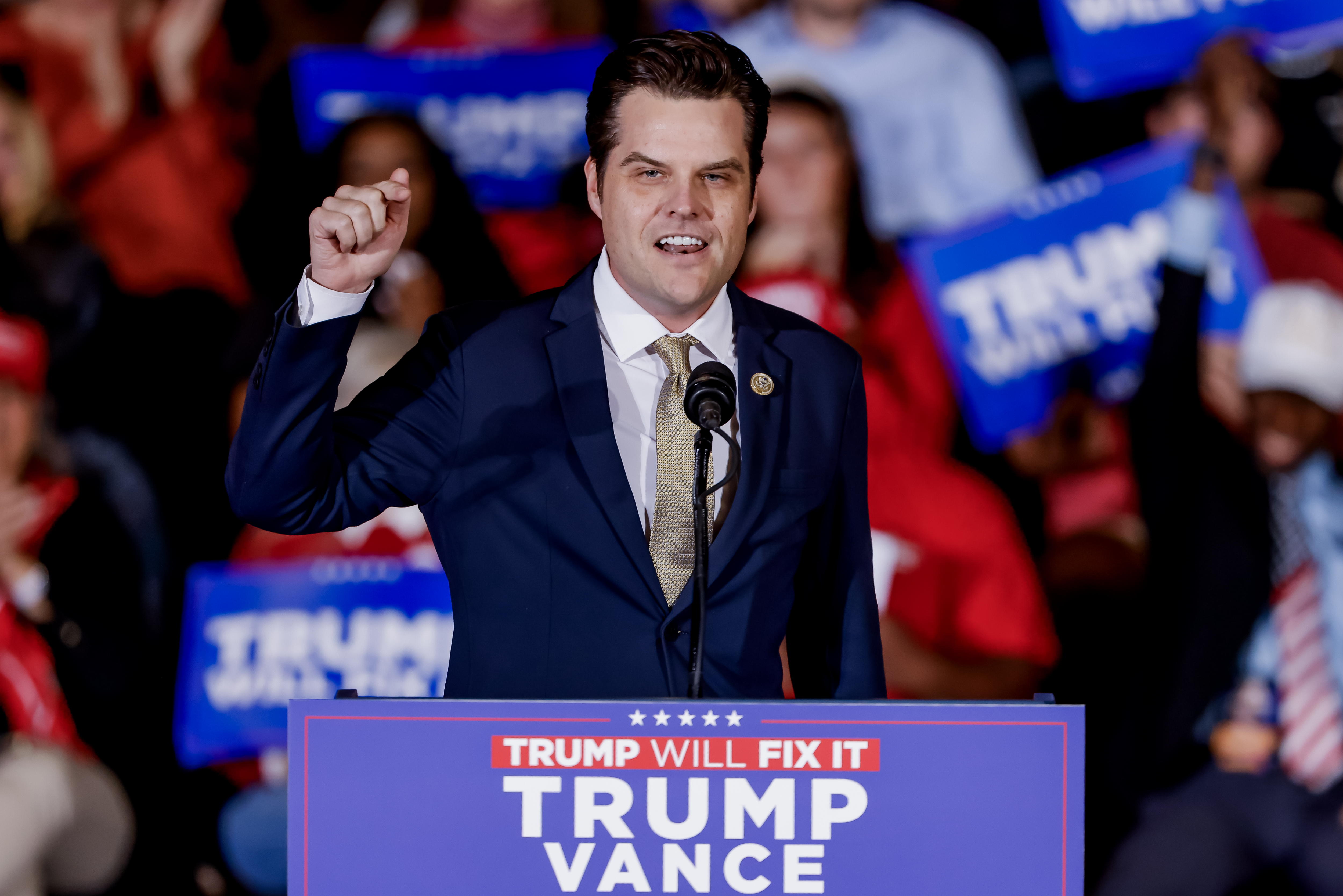 Excandidato a fiscal de Trump, acusado de conducta sexual y uso de drogas indebido