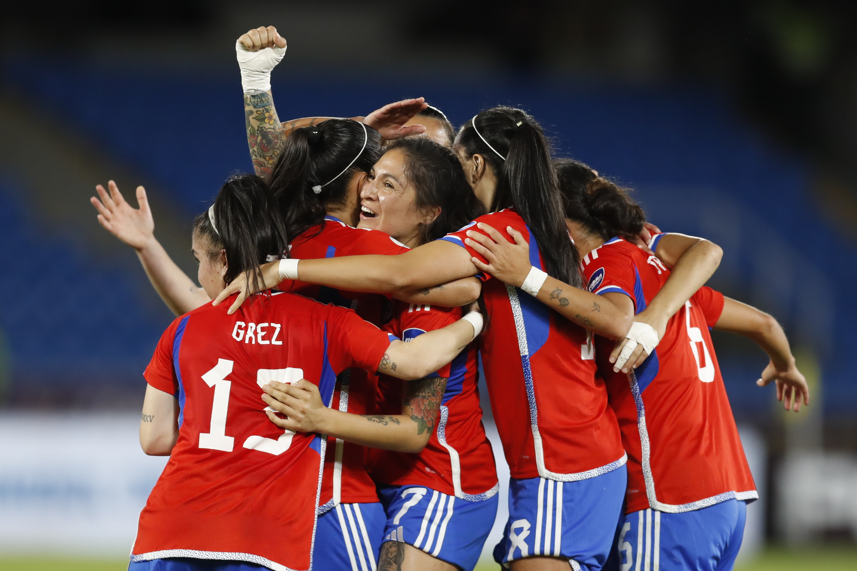 AMDEP3252. CALI (COLOMBIA), 14/07/2022.- Yenny Acuña (7) de Chile celebra un gol ante Ecuador hoy, en un partido del grupo A de la Copa América Femenina en el estadio Pascual Guerrero en Cali (Colombia). EFE/Ernesto Guzmán Jr.