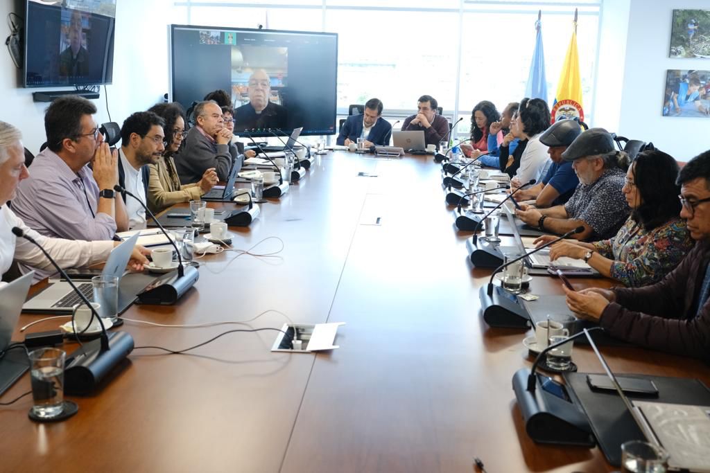 Empieza reunión de cese al fuego entre Gobierno y ELN: secuestro quedó prohibido