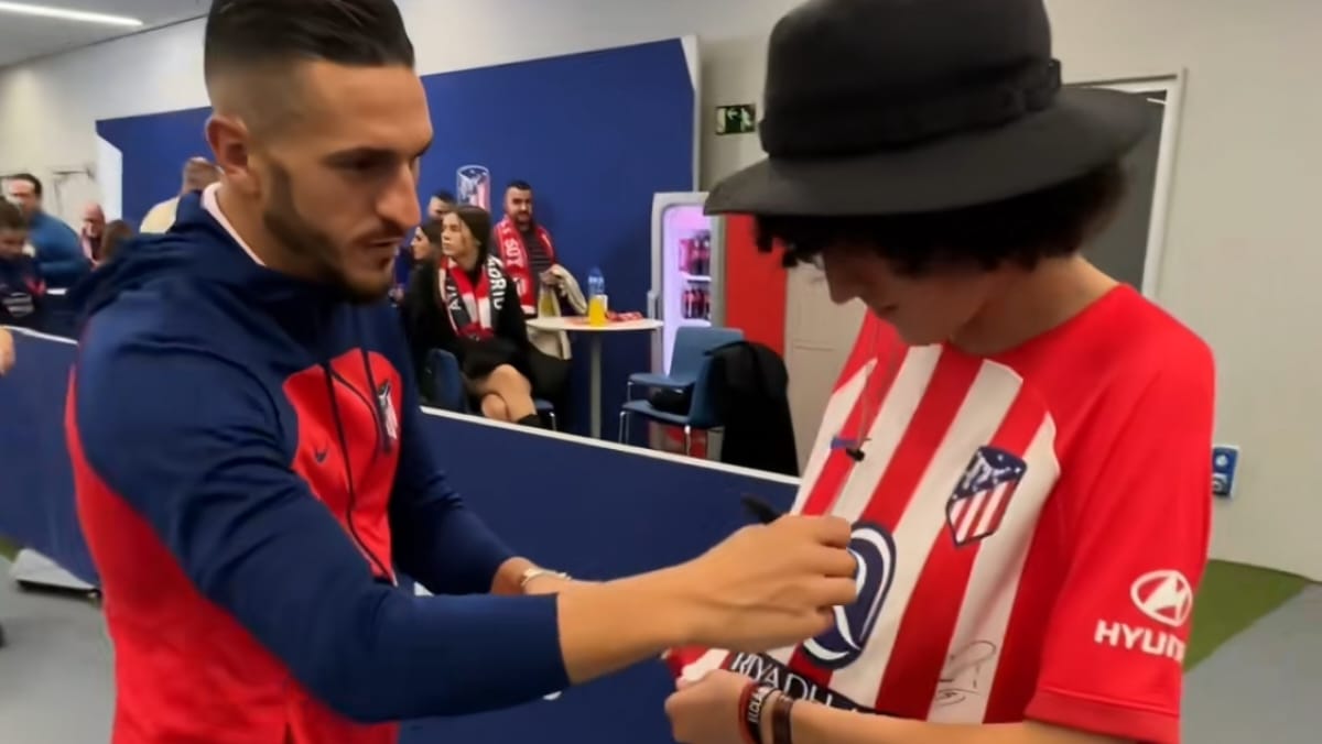 El Borrego le dio lección a uno de sus ‘haters’, acompañado por famosos futbolistas