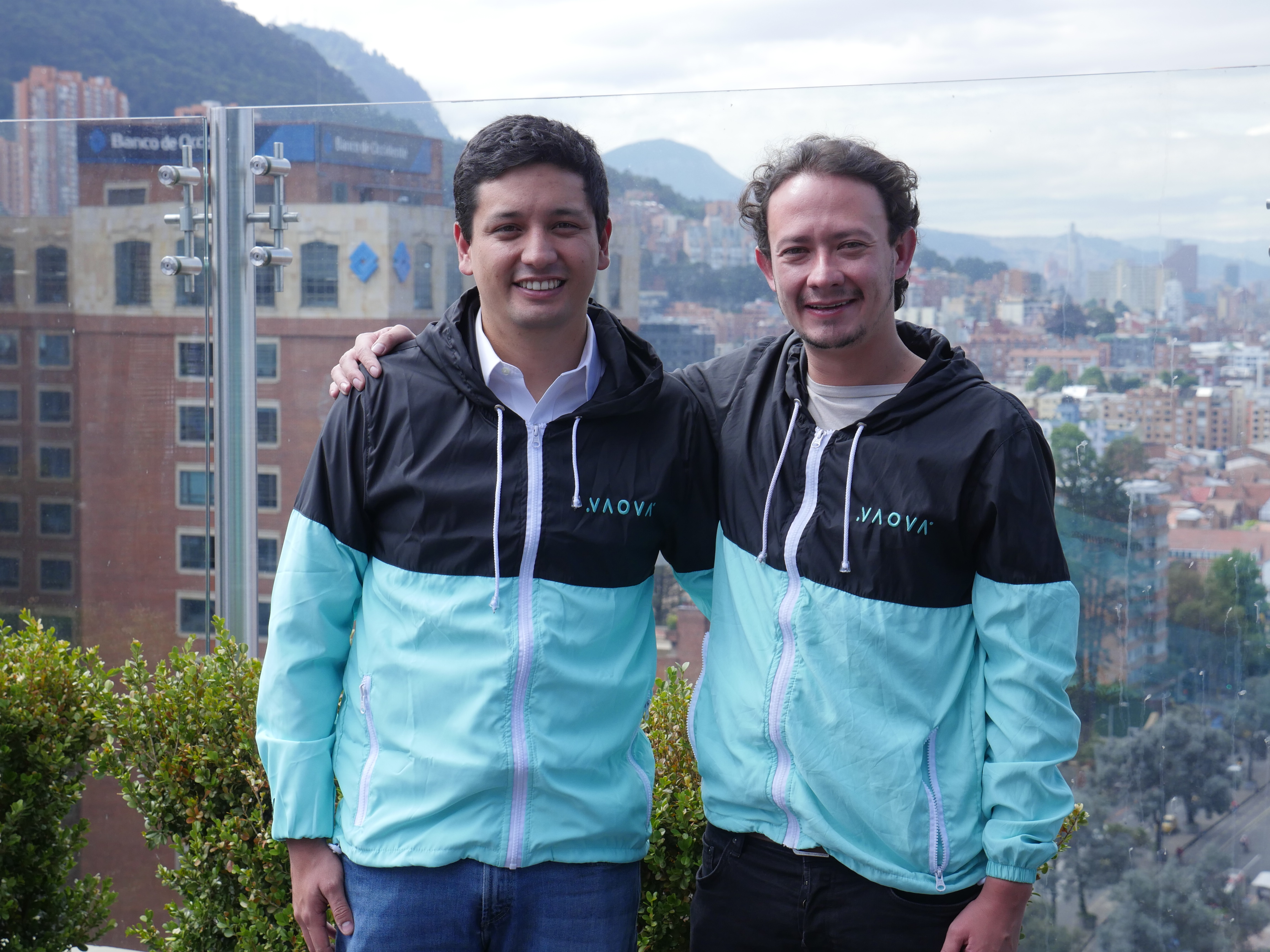 Ellos crearon una empresa que busca transformar el turismo con arte e innovación