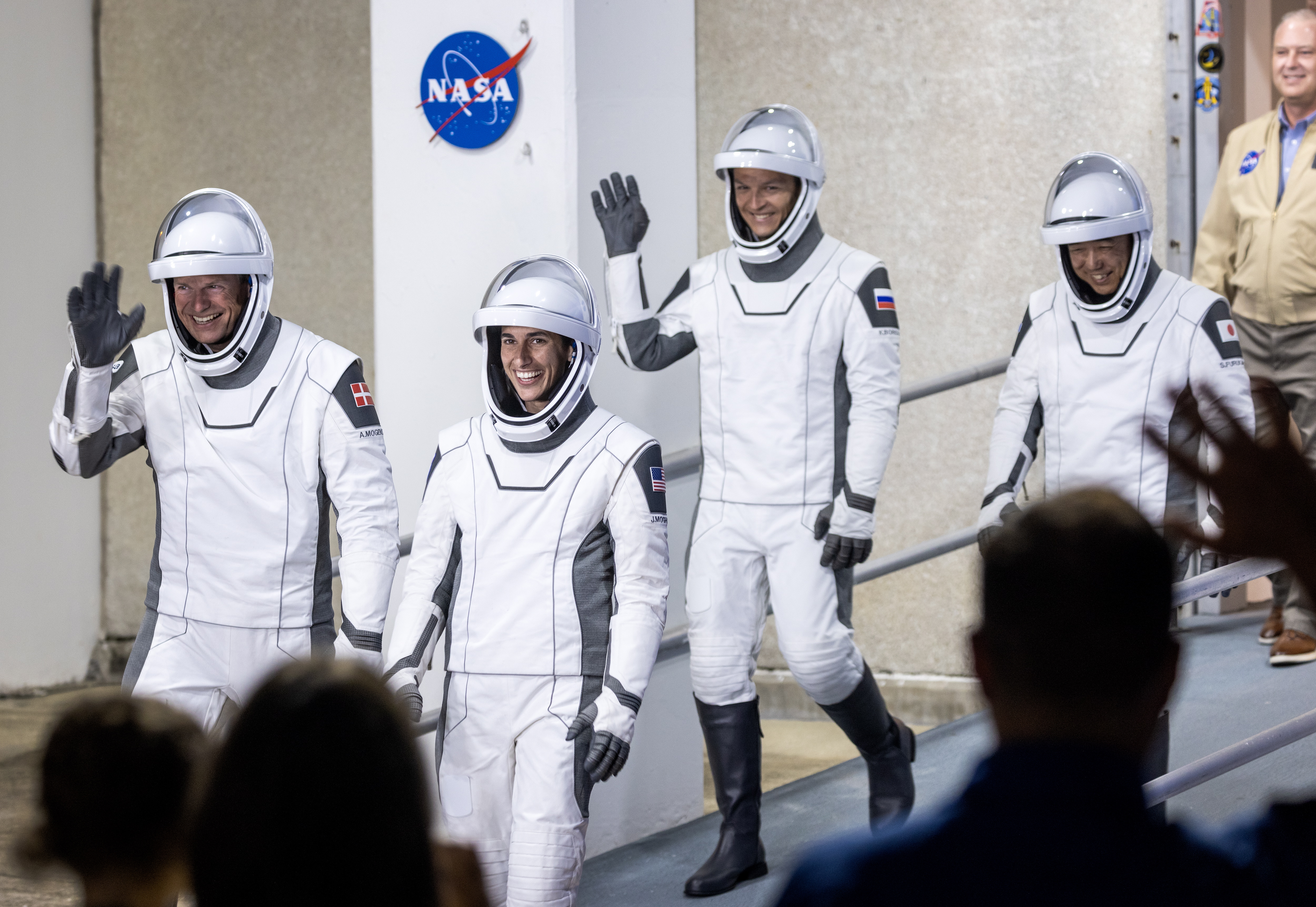 En video: así recibieron en el espacio a la nueva tripulación de la Nasa