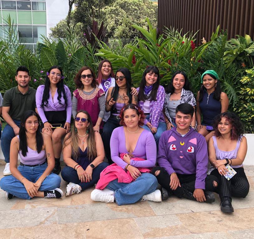 Estudiantes del Círculo de mujeres y diversidades sexuales Minervas de la UIS.