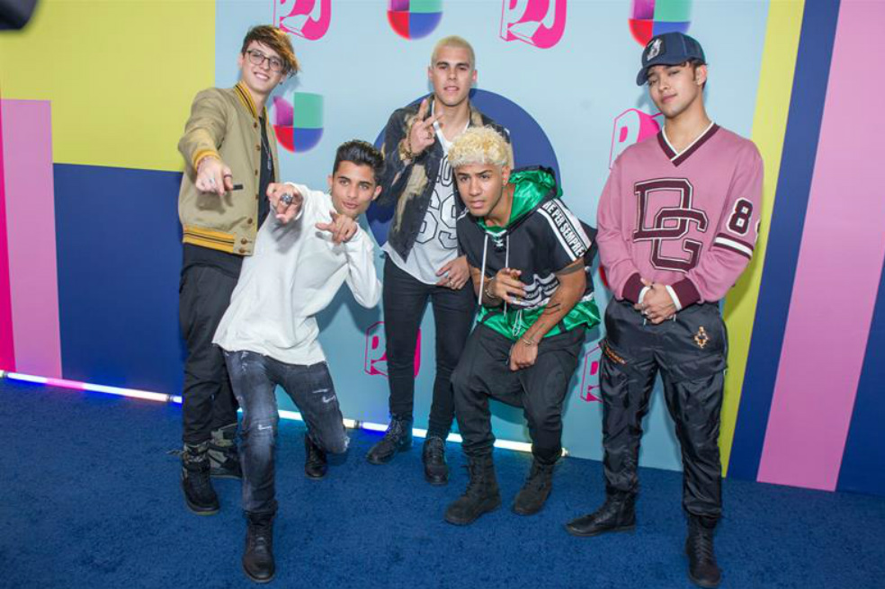 Los «looks» informales dominaron la alfombra azul de los Premios Juventud