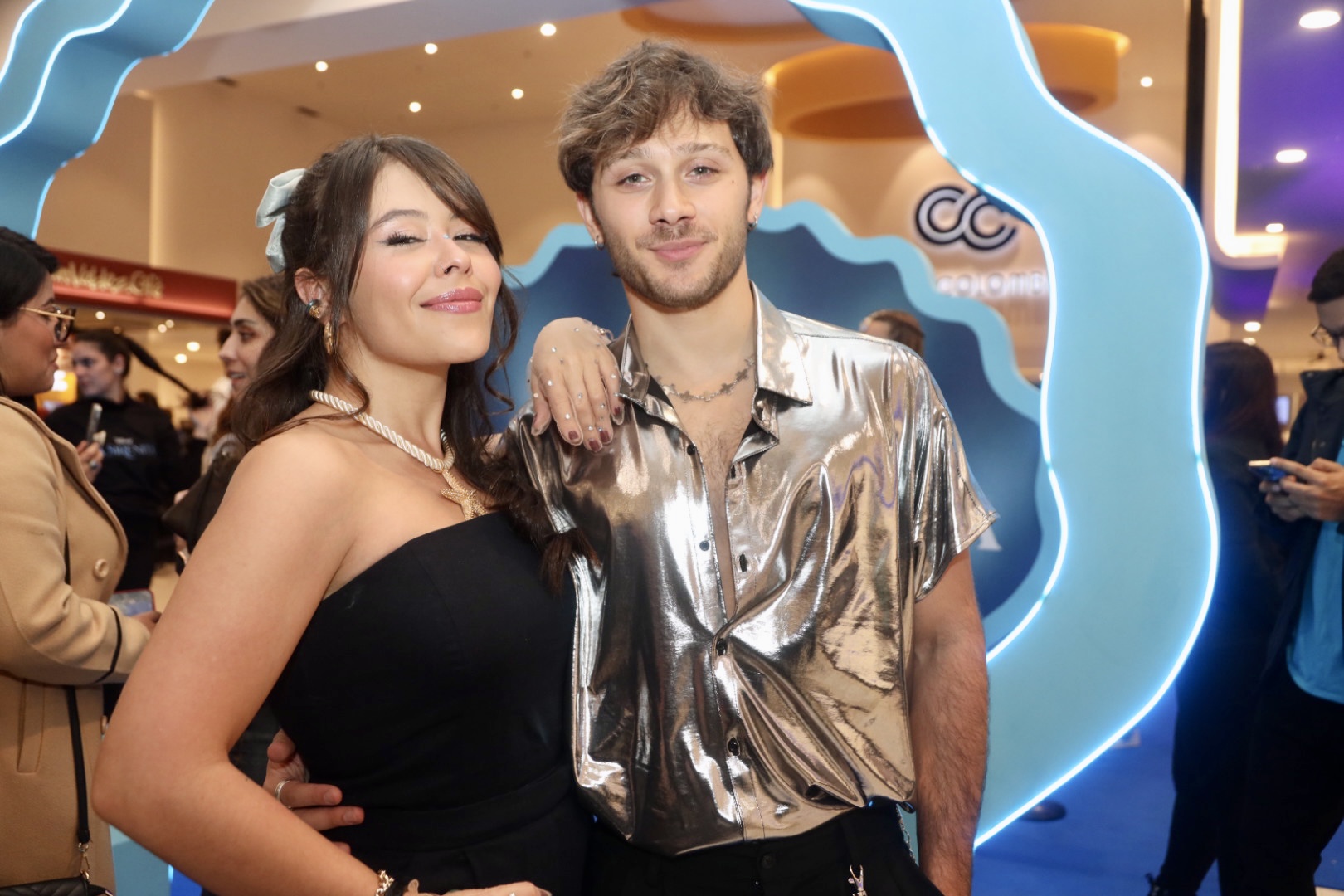Juliana Velazquez y Simon Savi