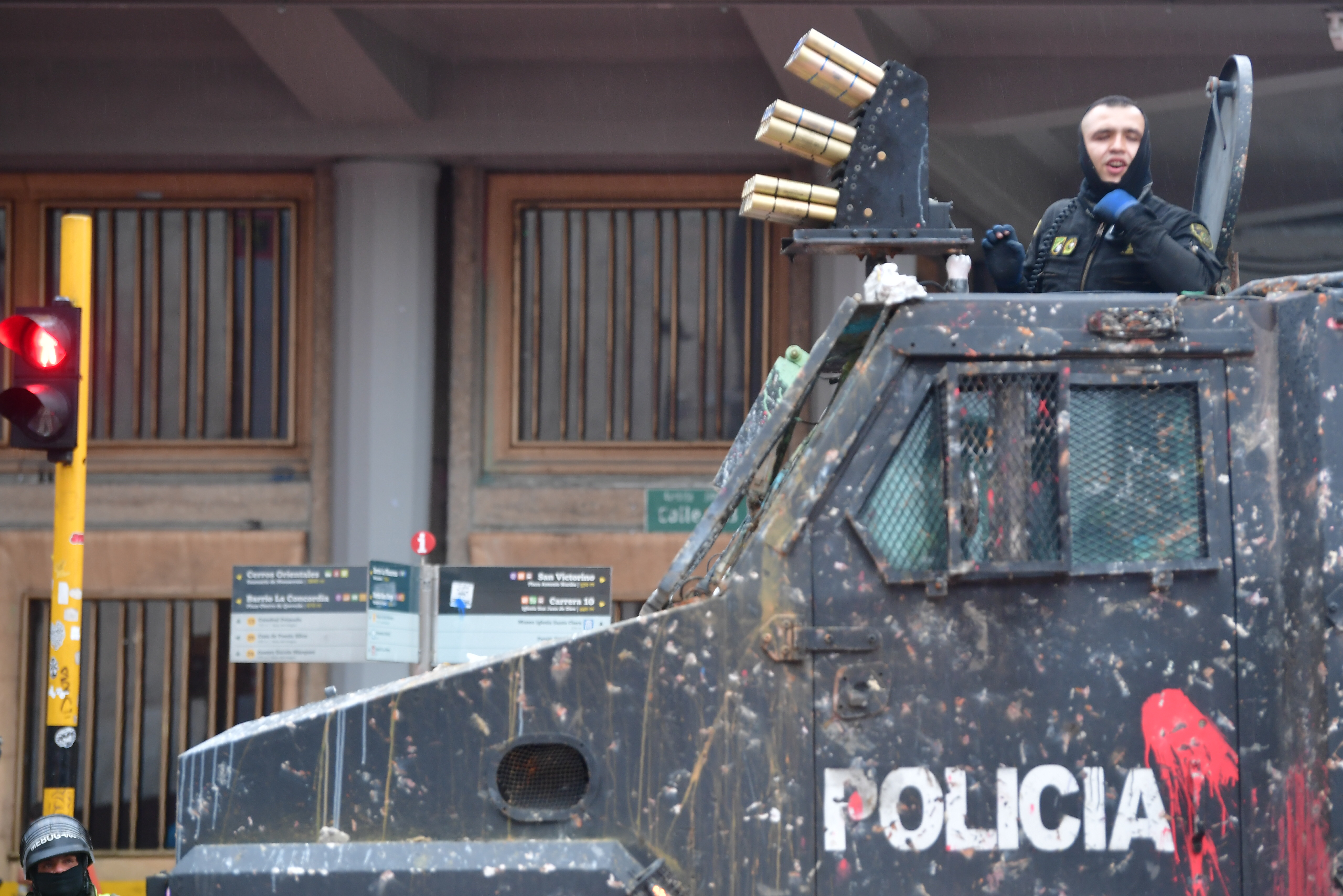Las armas ‘menos’ letales, ¿en la mira de la regulación?
