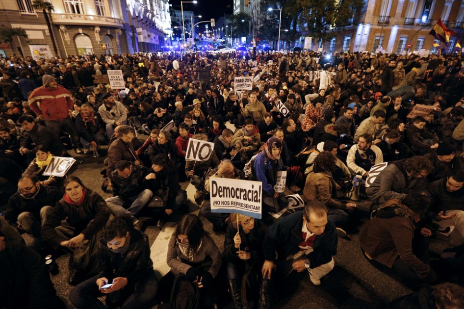 Manifestaciones contra la austeridad en Madrid al grito de «dimisión»