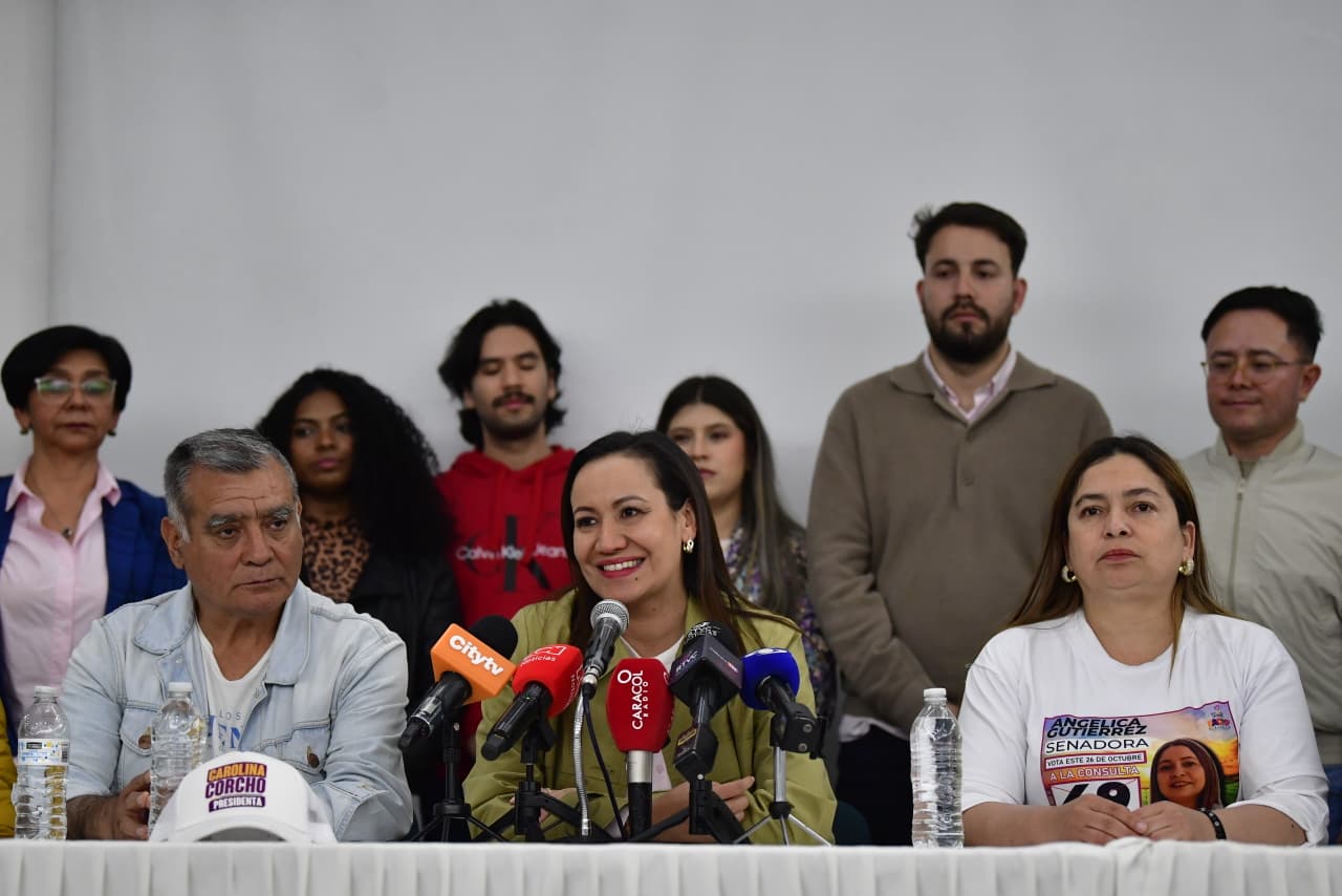 La exministra Carolina Corcho habló tras la consulta de la izquierda. Aseguró que apoyará al senador Iván Cepeda.