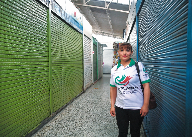 La resolución que enfrenta a comerciantes de las plazas de mercado y al Distrito