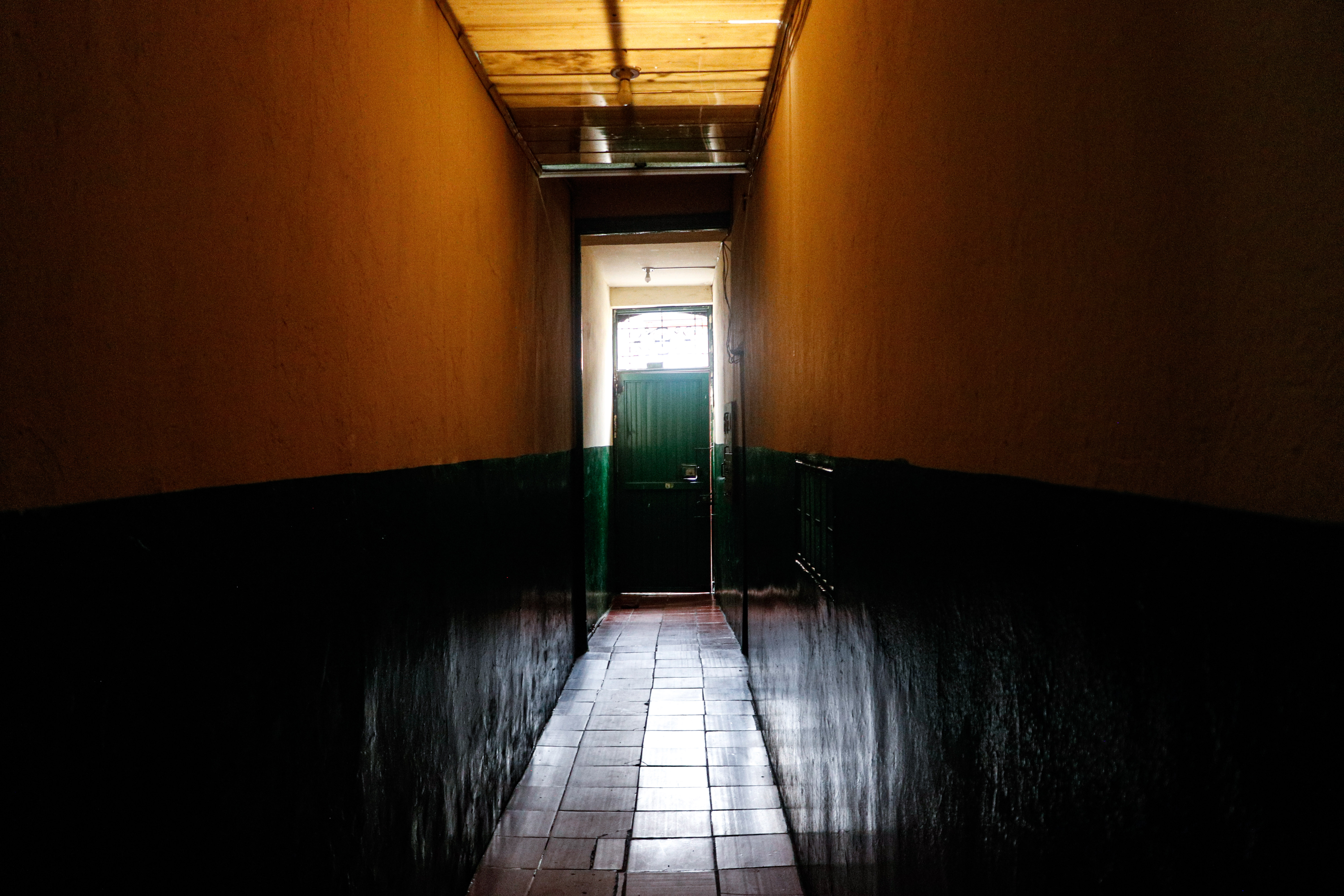 Pagadiario en Las Cruces. Así se vive en habitaciones de 15.000 y 20.000 pesos.