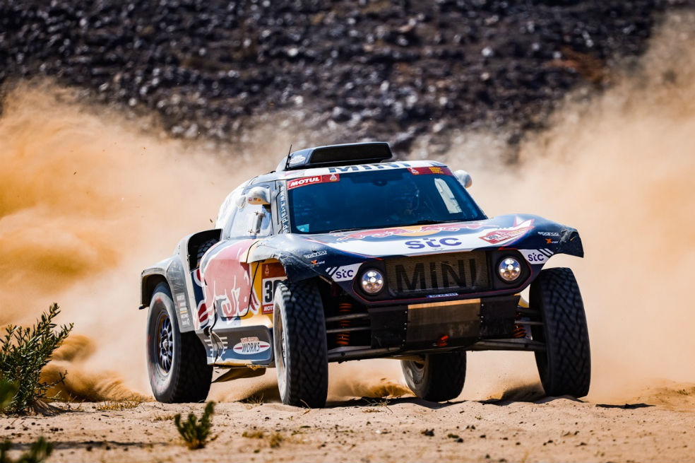 Carlos Sainz ganó la sexta etapa del Dakar 2021