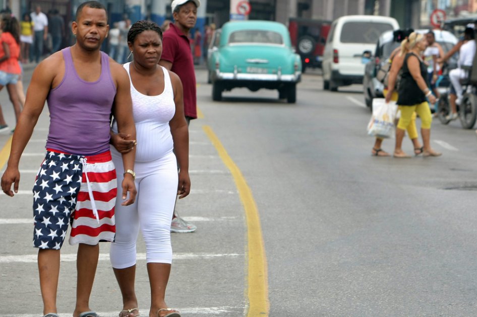 Senadores de EE.UU. cierran visita oficial a Cuba