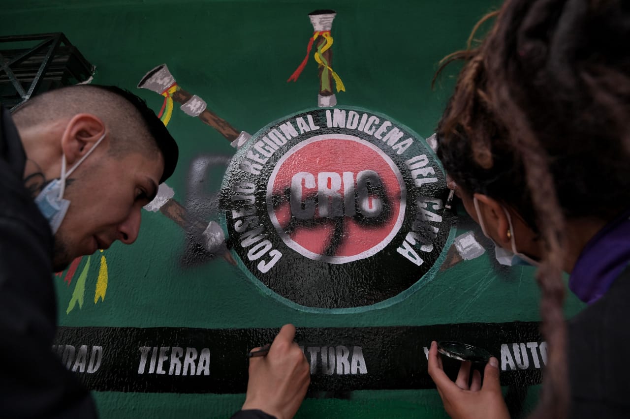 Por eso por lo que en un acto de resistencia y reivindicación, la comunidad indígena restauró la fachada.